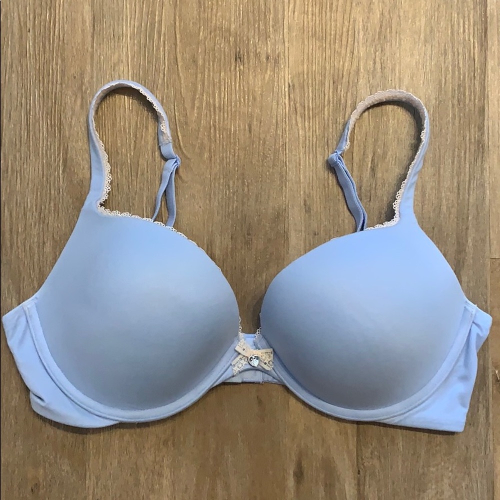 Victoria’s Secret Body by Victoria Periwinkle Bra